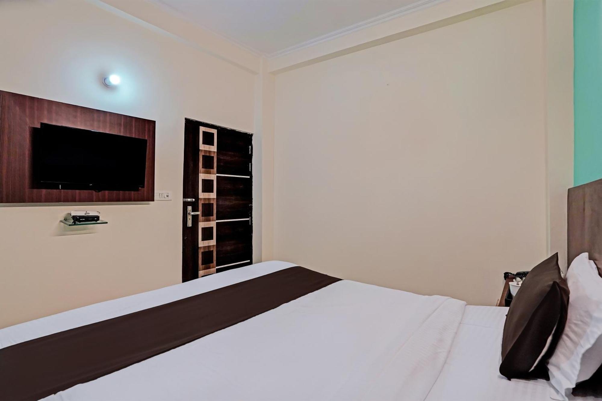 Hotel O Golden Imperial Greater Noida Ngoại thất bức ảnh